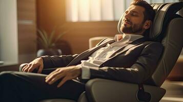 un' uomo d'affari è rilassante su sua massaggio sedia nel il vivente camera mentre sonnecchiare. elettrico massaggio sedia. generativo ai foto
