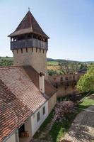 chiesa fortificata,alma vii mosna,sibiu,2020, torre e cortile interno foto