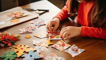 poco ragazza fabbricazione origami per Natale e nuovo anno. ai generato. foto