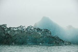 iceberg nel jokulsarlon, un' glaciale lago nel Islanda foto