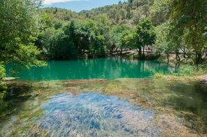 paesaggio nel krka nazionale parco nel Croazia, conosciuto per suo bellissimo cascate foto