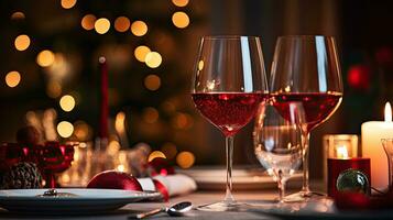 bicchieri di vino su un' tavolo con Natale decorazioni e bokeh. ai generativo foto