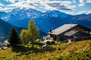 paysage des alpes suisse it automne foto