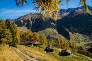 paysage des alpes suisse it automne foto