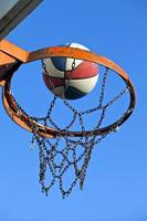 sport in forma e concetto di vita sana basket foto