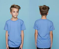 davanti e indietro visualizzazioni di un' poco ragazzo indossare un' blu maglietta. ai generato foto