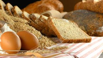 delizioso concetto di pane fresco foto