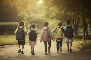 bambini gruppo a passeggio. creare ai foto