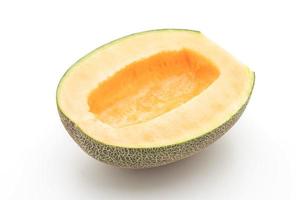 melone cantalupo su sfondo bianco foto