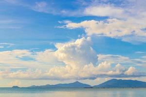 spiaggia di bo phut, isola di koh samui, vista su pha-ngan. foto