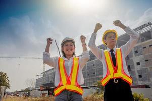 lavoro di squadra team ingegnere successo architettura costruzione di edifici foto