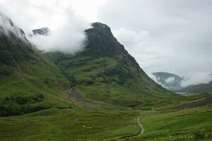 nebbia e pioggia su il Glencoe montagna nel Scozia foto