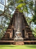 Budda statua nel Tailandia nel un' bellissimo estate giorno foto