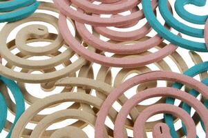un' gruppo di colorato sottobicchieri con un' spirale design foto