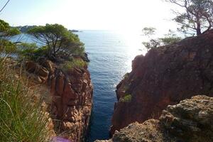 costa brava e costiero sentiero lungo il aspro costa di settentrionale catalogna, Spagna foto