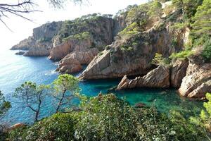 costa brava e costiero sentiero lungo il aspro costa di settentrionale catalogna, Spagna foto