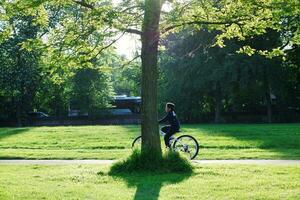 maggior parte bellissimo Immagine di persone a guerra pubblico parco di luton città, Inghilterra unito regno, UK. Maggio 25, 2023 foto