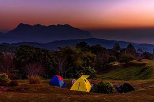 tenda turistica sulla collina di san pa kia a chiang mai, thailandia foto