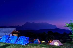 tenda turistica sulla collina di san pa kia a chiang mai, thailandia foto