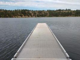 Spokane fiume lungo lago a nove miglia cade Washington foto