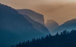 valle del parco nazionale di Yosemite foto