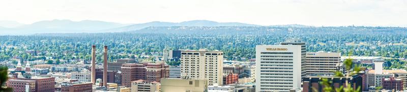 skyline della città di spokane washington e vista sulla valle di spokane foto