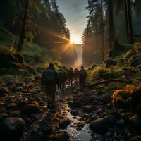 un' gruppo di diverso amici escursioni a piedi attraverso un' denso foresta generativo ai foto