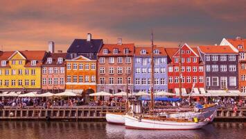 colorato edifici di nyhavn nel Copenaghen, Danimarca foto