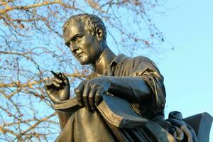 statua di Jean-Jacques Rousseau, Ginevra, Svizzera foto