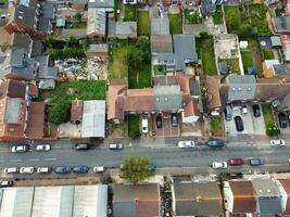 aereo Visualizza di Residenziale vero tenuta con industriale tenuta combinato quartiere di nord di luton città di Inghilterra, grande Gran Bretagna, UK. metraggio era catturato con di droni telecamera su settembre 7°, 2023 foto