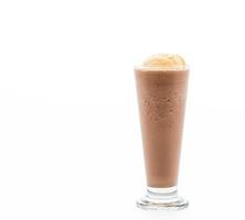 frappe al cioccolato con gelato alla vaniglia sopra foto