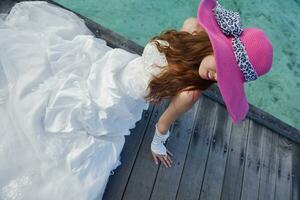 asiatico sposa su spiaggia foto