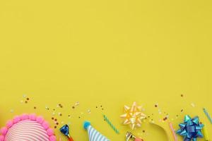 sfondo di buon compleanno, decorazione colorata per feste distese piatte