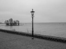 il città di urk nel il Olanda foto