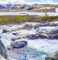 bellissimo fiume storebottane al lago vavatn, hemsedal, norvegia foto
