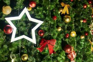 festivo Natale albero sfondo con decorazioni foto