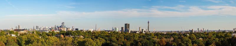 ampia vista panoramica di Londra da Primrose Hill foto