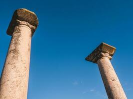 antico greco colonne - antico rovine di filippi foto