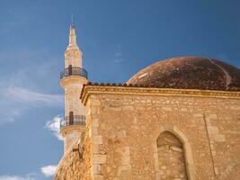 vecchio neratze moschea nel rethymno - Grecia - bellissimo illuminazione foto