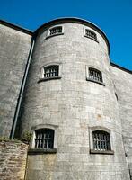 vecchio celtico castello Torre muri, sughero città carcere prigione nel Irlanda. fortezza, cittadella sfondo foto