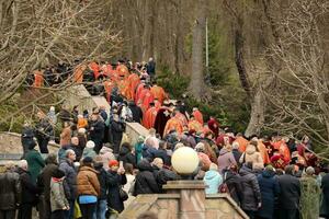 ternopil, Ucraina - aprile 2, 2023 molti persone durante missione nel complesso di ucraino Gerusalemme nel il mari spirituale centro di zarvanytsia nel il terebovlya quartiere di il ternopil foto