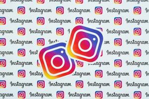 instagram modello stampato su carta con piccolo instagram loghi e iscrizioni. instagram è americano foto e condivisione video sociale networking servizio Di proprietà di Facebook