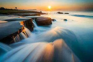 un' bellissimo tramonto al di sopra di il oceano con onde Crashing in rocce. ai-generato foto