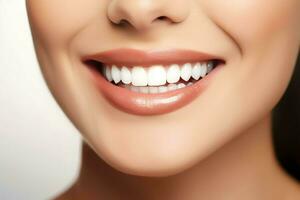 Perfetto salutare denti Sorridi di un' giovane donna a un' dentista. denti sbiancamento. dentale cura, stomatologia concetto di ai generato foto