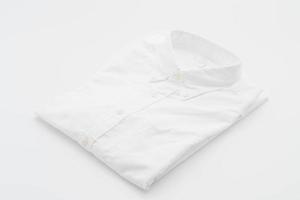 camicia bianca su bianco foto