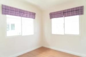 sfocatura astratta stanza vuota in una casa per lo sfondo foto