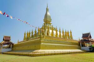 pha quello luang o grande stupa il punto di riferimento di vientiane città di Laos foto