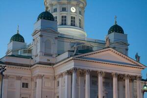 bellissimo finlandese capitale Helsinki estate orizzonte Visualizza con santo Nicholas Cattedrale foto