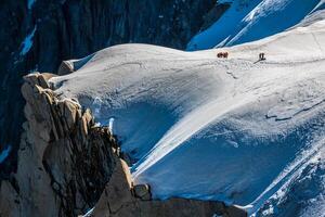 il Visualizza a partire dal Aiguille du midi durante acclimatazione e scalata su mont blanc foto