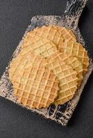 il giro croccante wafer per fabbricazione dolce delizioso dolci o spuntini foto